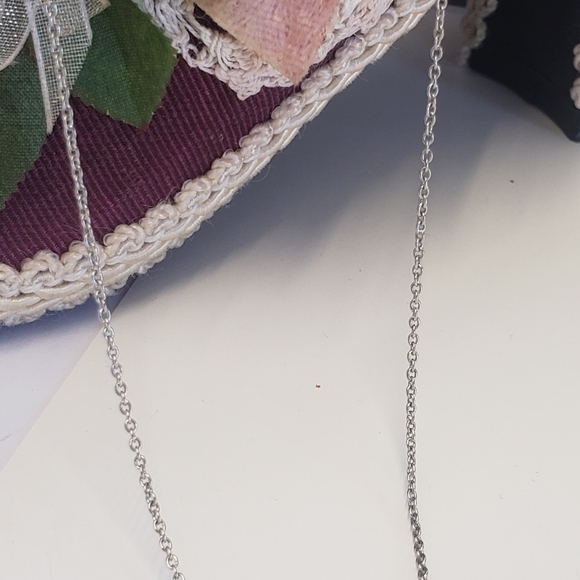 Beautiful Pink Crystal Ribbon Necklace - Picture 2 of 7